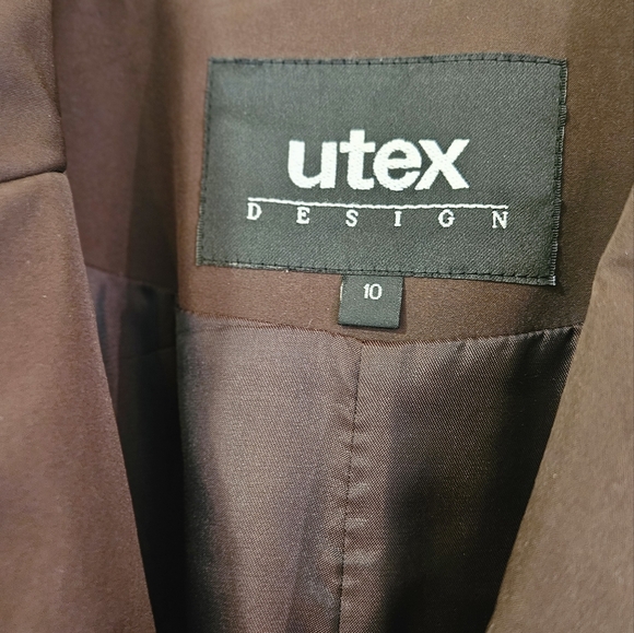 Ladies brown lightweight coat . Raincoat . - Picture 5 of 5